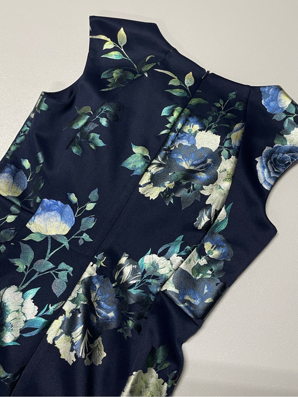 Alexa B Nites Navy Sleeveless Chain Neckline Floral Sheath Dress Size 4P - Picture 6 of 9